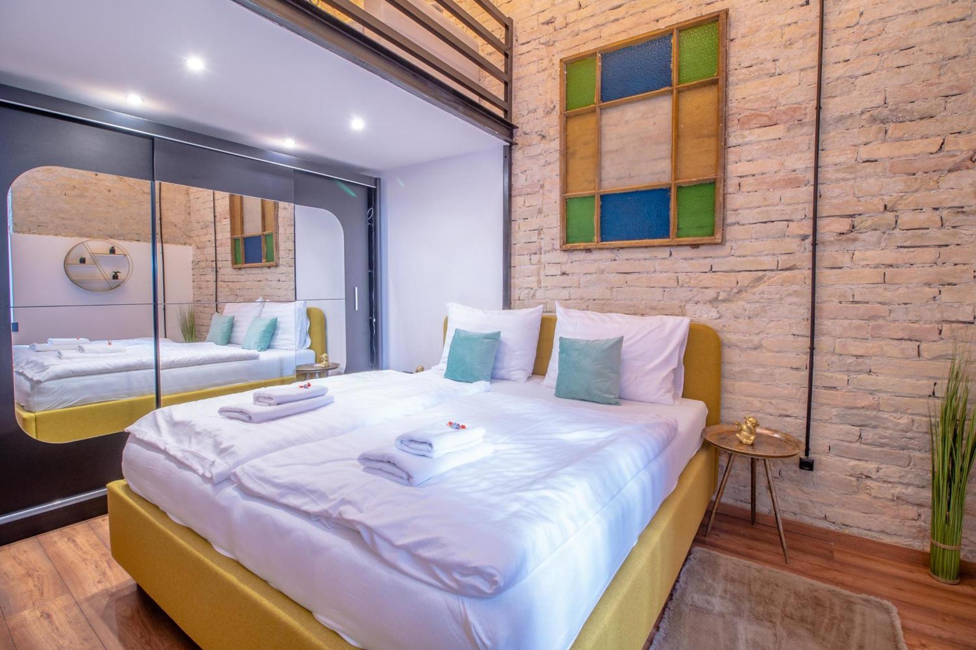 Corvin Loft Apartment Budapest Luaran gambar